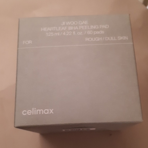Celimax Heartleaf BHA Peeling Pad - Picture 3 of 7